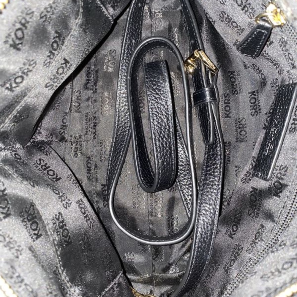 MK Handbag - Picture 5 of 5